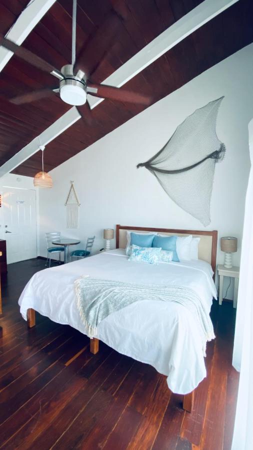Mata Rocks Resort サン・ペドロ エクステリア 写真